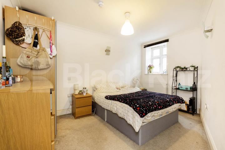 Modern Apartment Portnall Road, Maida Vale